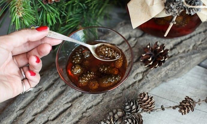 ფიჭვის კვირტებზე დაფუძნებული ნაყენი საშვილოსნოს ყელის ოსტეოქონდროზის სახლში სამკურნალოდ